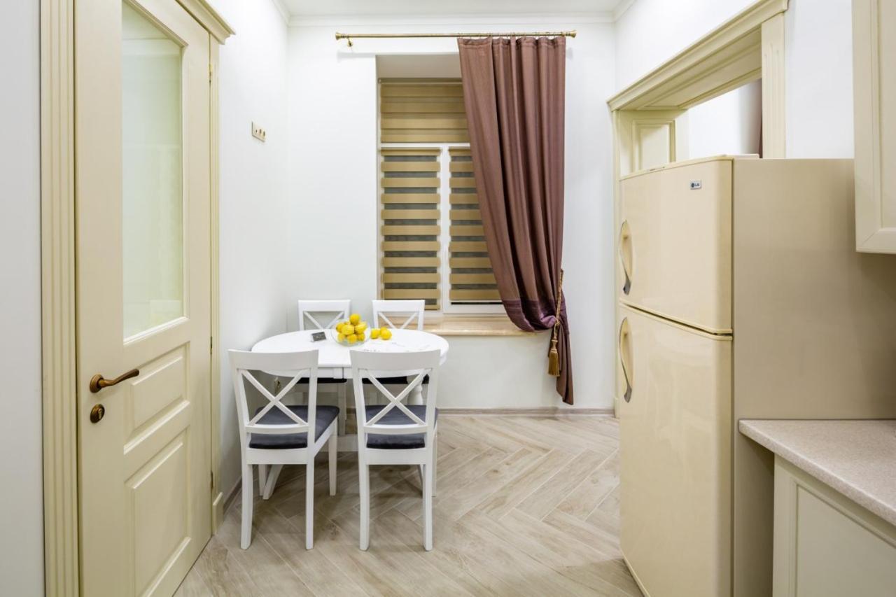 Avangard Sholom Aleikhem 1 Apart Lviv Exterior photo