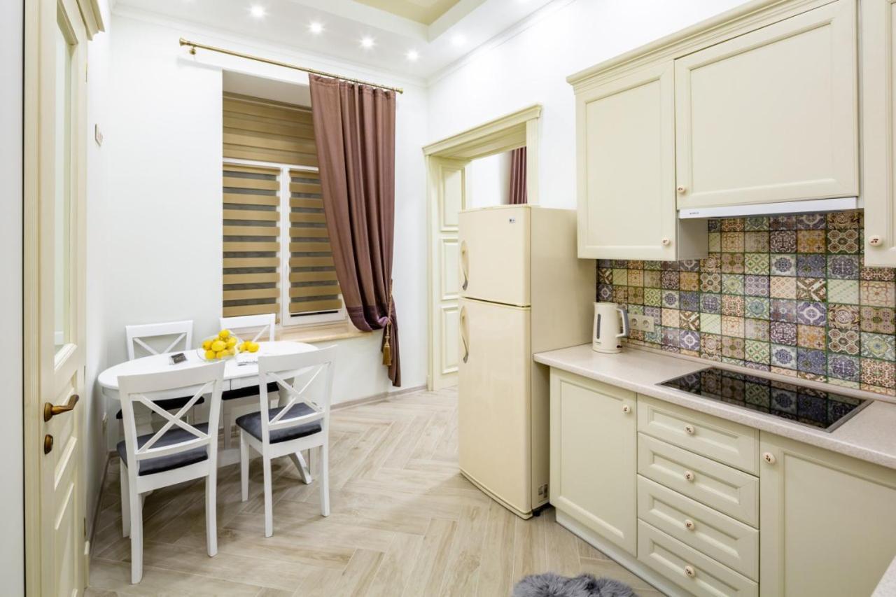 Avangard Sholom Aleikhem 1 Apart Lviv Exterior photo