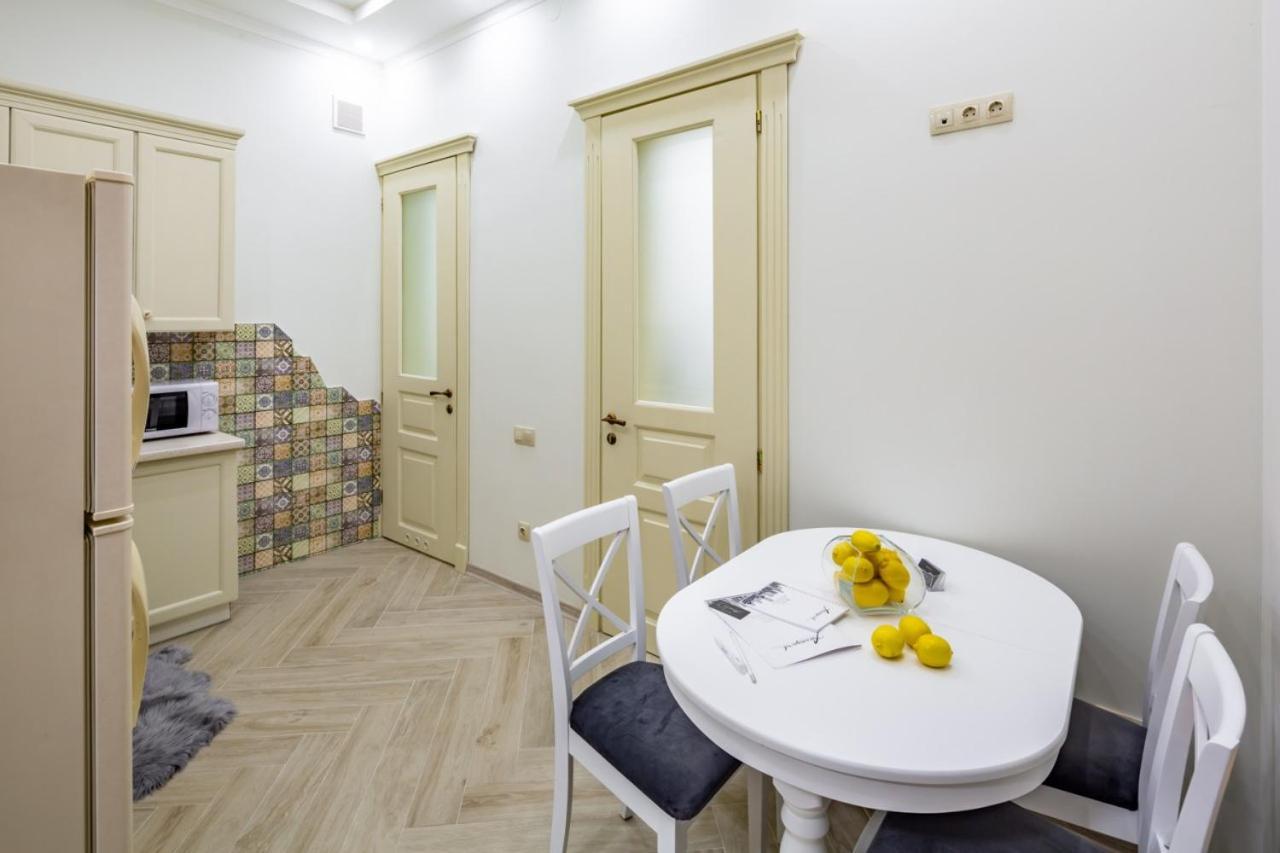 Avangard Sholom Aleikhem 1 Apart Lviv Exterior photo